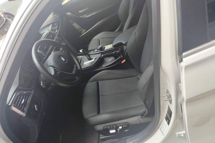 Used BMW 3 Series 2018 320Li Fashion Model Left Front Seat