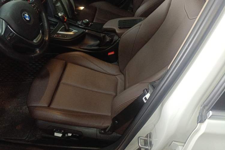 Used BMW 3 Series 2018 320Li xDrive Fashion Model Left Front Seat