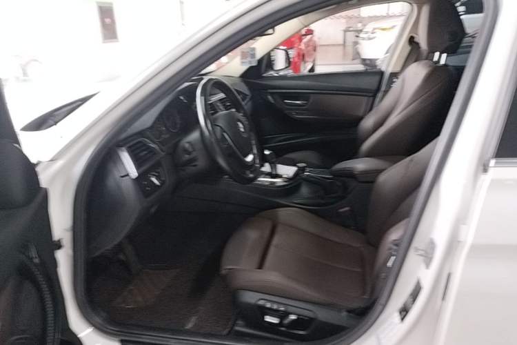 Used BMW 3 Series 2018 320Li Fashion Model Left Front Seat
