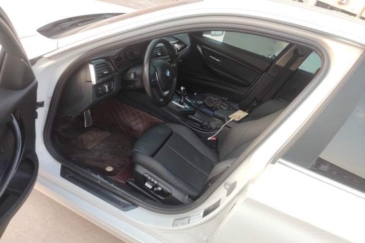 Used BMW 3 Series 2018 318Li Left Front Seat