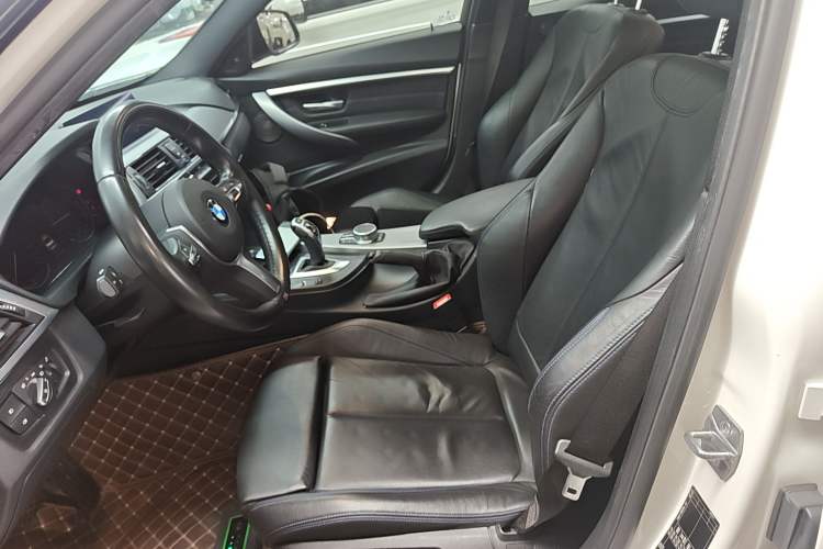 Used BMW 3 Series 2018 320i M Sport Night Edition Left Front Seat