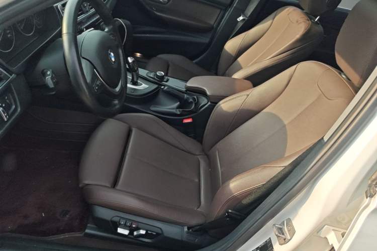 Used BMW 3 Series 2018 320Li Fashion Model Left Front Seat