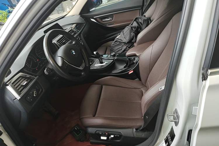 Used BMW 3 Series 2018 320Li Fashion Model Left Front Seat