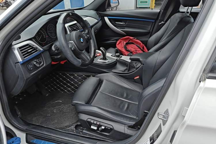 Used BMW 3 Series 2018 320i M Sport Package Left Front Seat