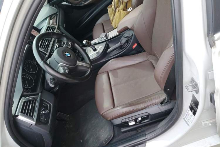 Used BMW 3 Series 2018 320Li Fashion Model Left Front Seat