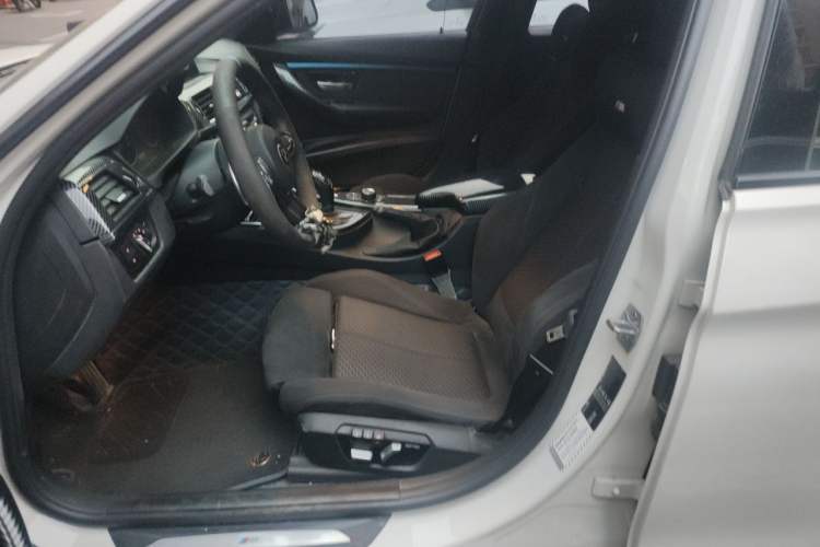 Used BMW 3 Series 2018 320i M Sport Package Left Front Seat