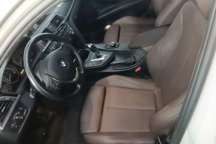 Used BMW 3 Series 2018 320Li Fashion Model Left Front Seat
