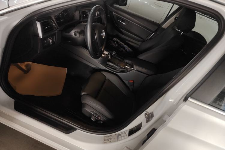 Used BMW 3 Series 2018 318Li Left Front Seat