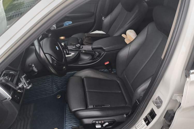 Used BMW 3 Series 2018 320Li Fashion Model Left Front Seat