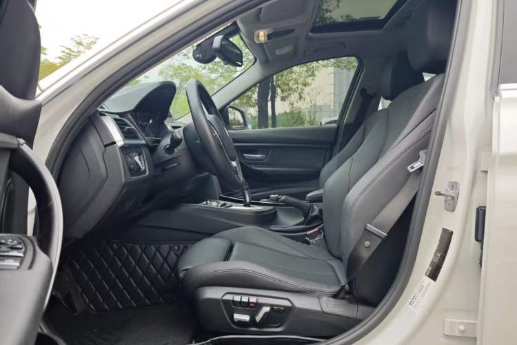 Used BMW 3 Series 2018 318Li Left Front Seat