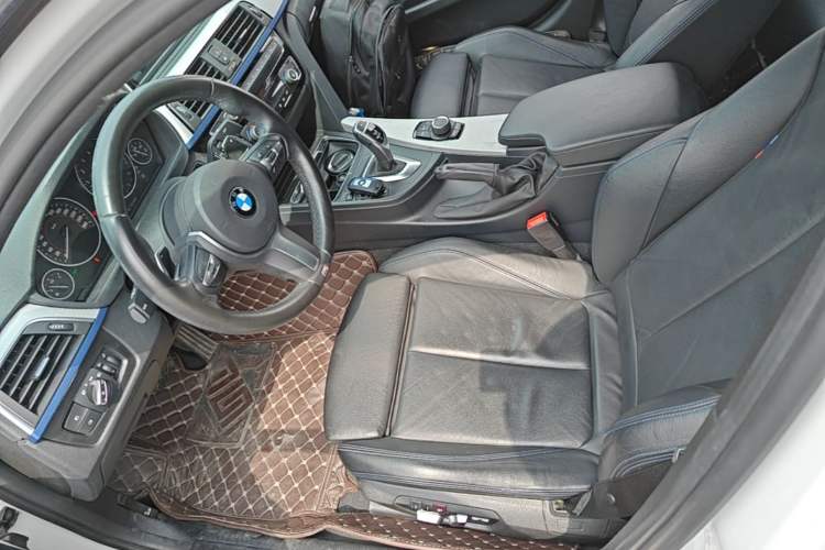 Used BMW 3 Series 2018 320i M Sport Package Left Front Seat