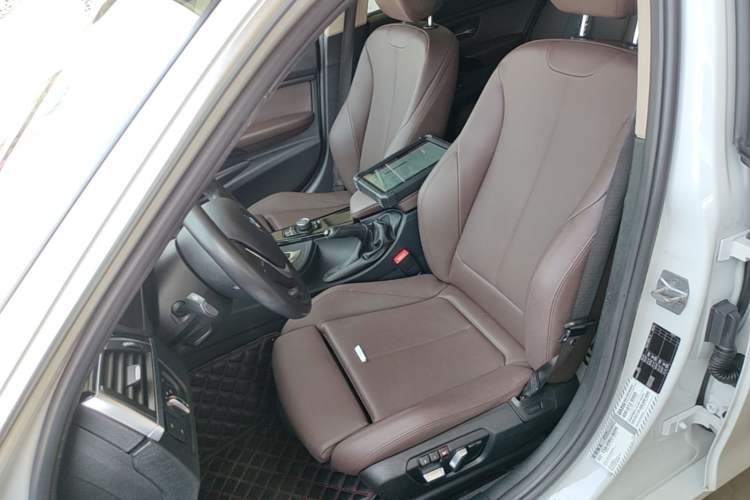 Used BMW 3 Series 2018 320Li Fashion Model Left Front Seat