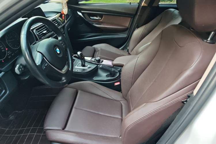 Used BMW 3 Series 2018 320Li Fashion Model Left Front Seat