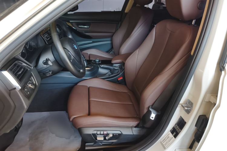 Used BMW 3 Series 2018 320Li Fashion Model Left Front Seat