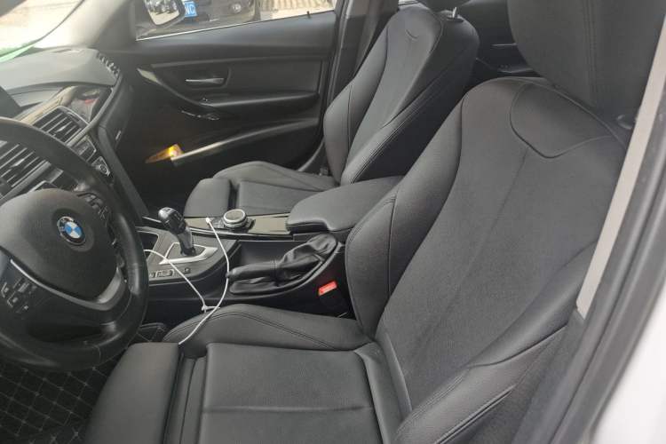 Used BMW 3 Series 2018 320Li Fashion Model Left Front Seat