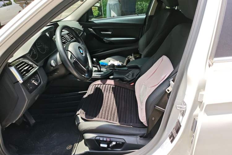 Used BMW 3 Series 2018 320Li Fashion Model Left Front Seat