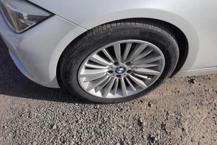 Used BMW 3 Series 2018 320Li Fashion Model Left Front Wheel Hub