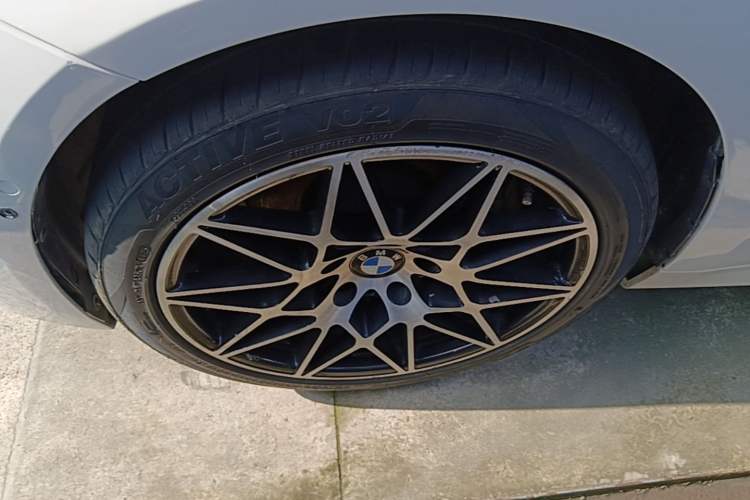 Used BMW 3 Series 2018 320Li M Sport Night Edition Left Front Wheel Hub