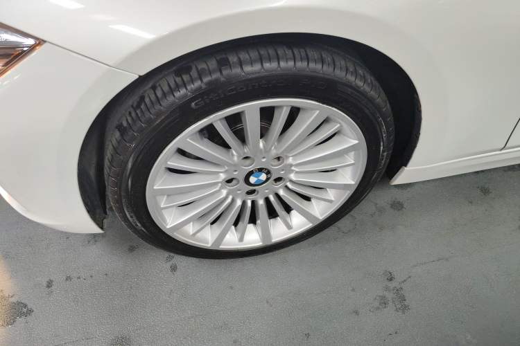 Used BMW 3 Series 2018 320Li Fashion Model Left Front Wheel Hub