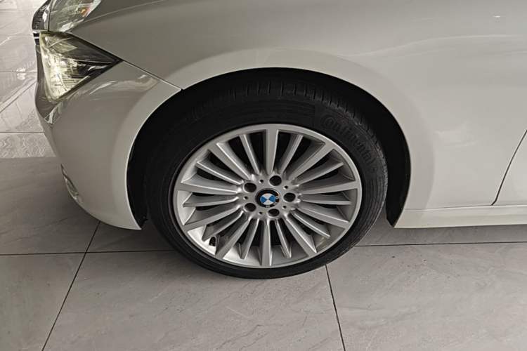Used BMW 3 Series 2018 320Li Fashion Model Left Front Wheel Hub
