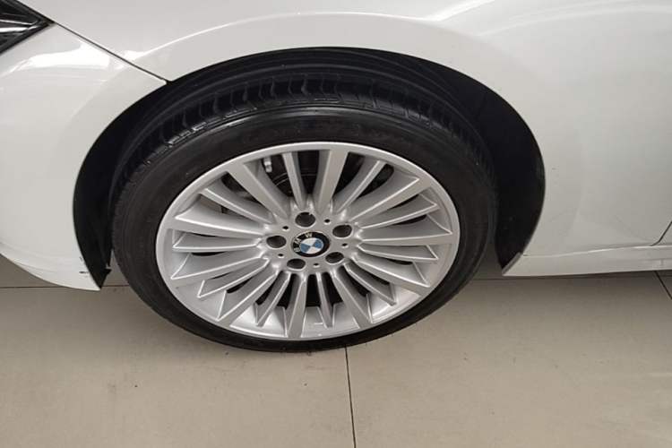 Used BMW 3 Series 2018 320Li xDrive Fashion Model Left Front Wheel Hub
