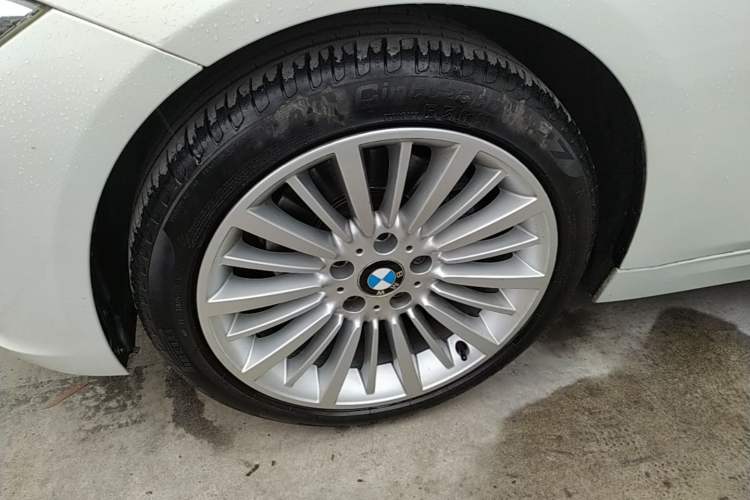 Used BMW 3 Series 2018 320Li Fashion Model Left Front Wheel Hub
