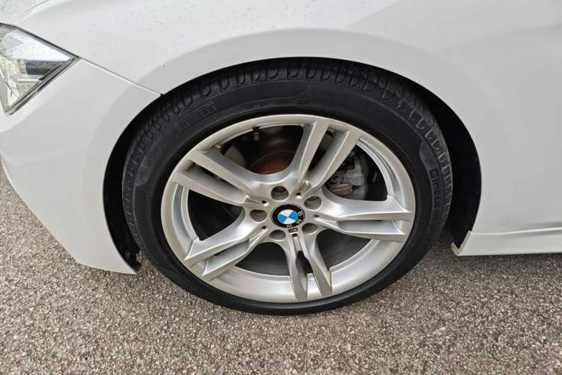 Used BMW 3 Series 2018 320Li Leading Model M Sport Package Left Front Wheel Hub