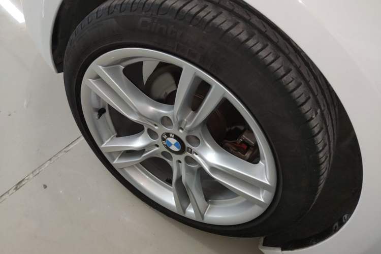 Used BMW 3 Series 2018 320Li Leading Model M Sport Package Left Front Wheel Hub