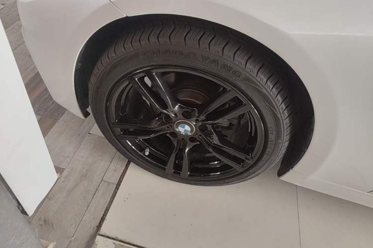 Used BMW 3 Series 2018 320Li Fashion Model Left Front Wheel Hub