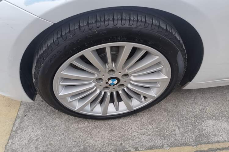 Used BMW 3 Series 2018 320Li Fashion Model Left Front Wheel Hub