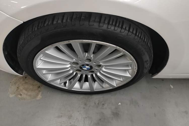 Used BMW 3 Series 2018 320Li Fashion Model Left Front Wheel Hub
