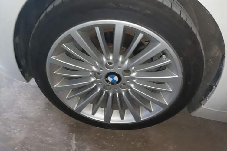 Used BMW 3 Series 2018 320Li Fashion Model Left Front Wheel Hub
