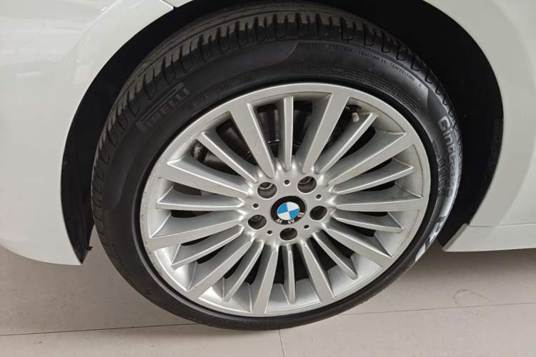 Used BMW 3 Series 2018 320Li Fashion Model Left Front Wheel Hub