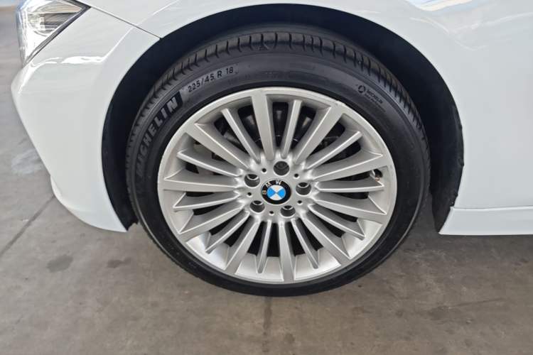 Used BMW 3 Series 2018 320Li Fashion Model Left Front Wheel Hub