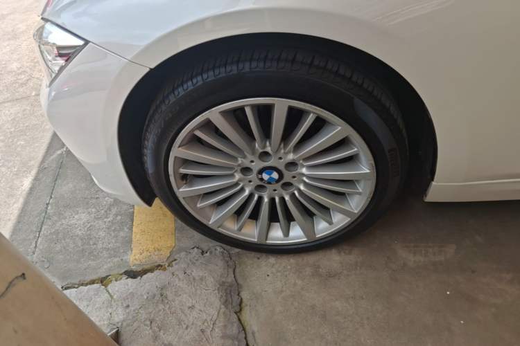 Used BMW 3 Series 2018 320Li Fashion Model Left Front Wheel Hub