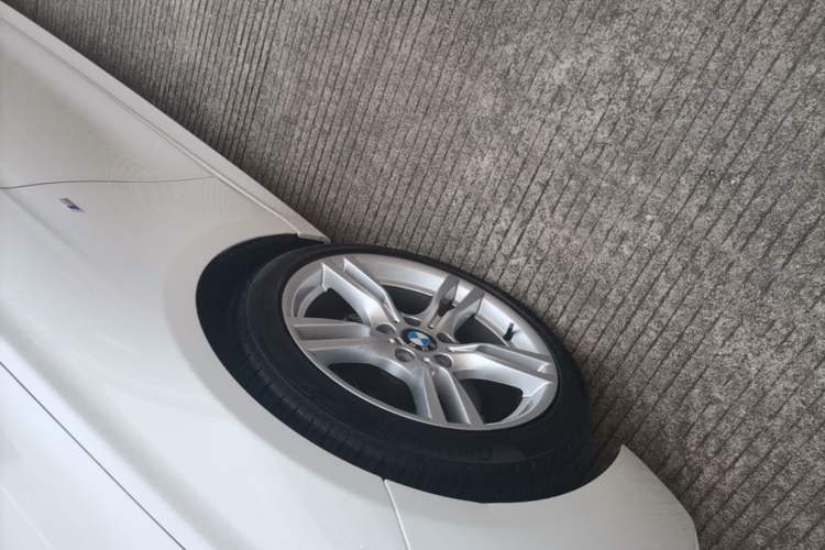 Used BMW 3 Series 2018 320i M Sport Package Left Front Wheel Hub
