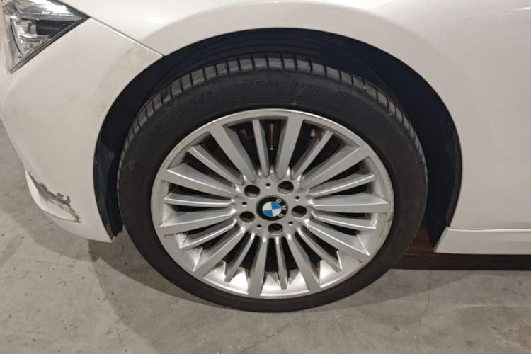 Used BMW 3 Series 2018 320Li Fashion Model Left Front Wheel Hub