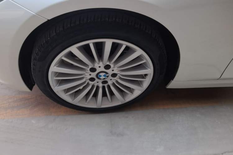 Used BMW 3 Series 2018 320Li Fashion Model Left Front Wheel Hub