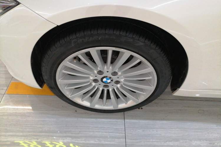 Used BMW 3 Series 2018 320Li xDrive Fashion Model Left Front Wheel Hub