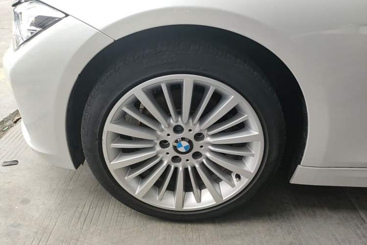 Used BMW 3 Series 2018 320Li Fashion Model Left Front Wheel Hub