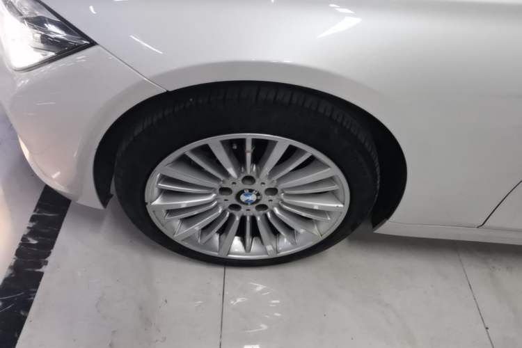 Used BMW 3 Series 2018 320Li Fashion Model Left Front Wheel Hub