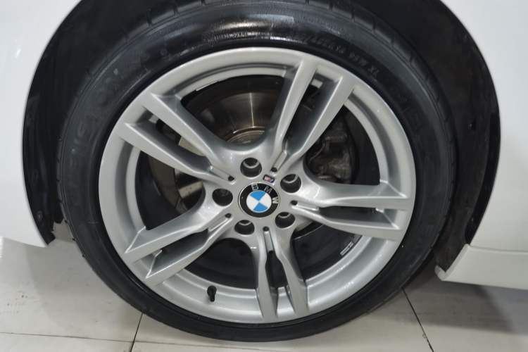 Used BMW 3 Series 2018 320Li Leading Model M Sport Package Left Front Wheel Hub