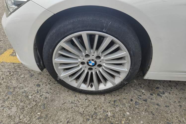 Used BMW 3 Series 2018 320Li Fashion Model Left Front Wheel Hub