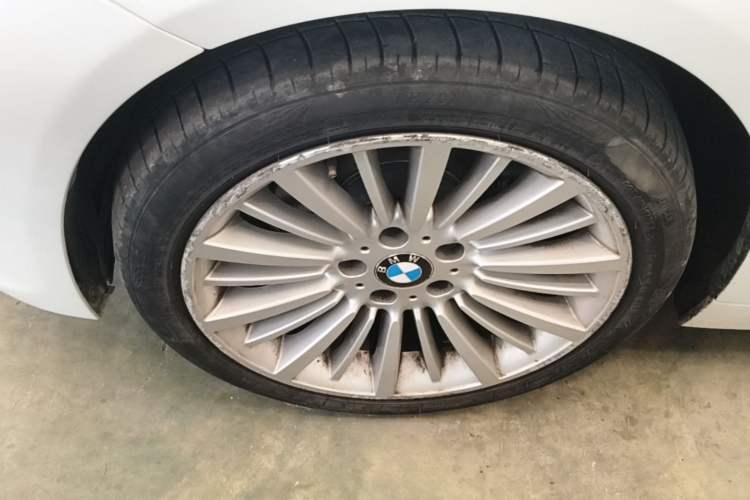 Used BMW 3 Series 2018 320Li Fashion Model Left Front Wheel Hub