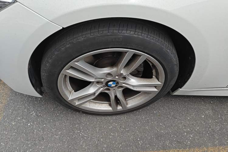 Used BMW 3 Series 2018 320i M Sport Package Left Front Wheel Hub