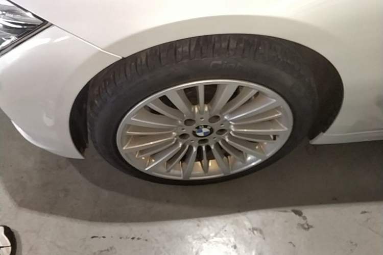 Used BMW 3 Series 2018 320Li Fashion Model Left Front Wheel Hub