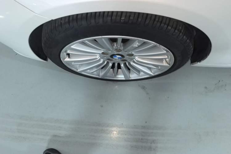 Used BMW 3 Series 2018 320Li Fashion Model Left Front Wheel Hub