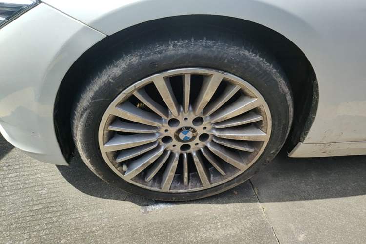 Used BMW 3 Series 2018 320Li Fashion Model Left Front Wheel Hub
