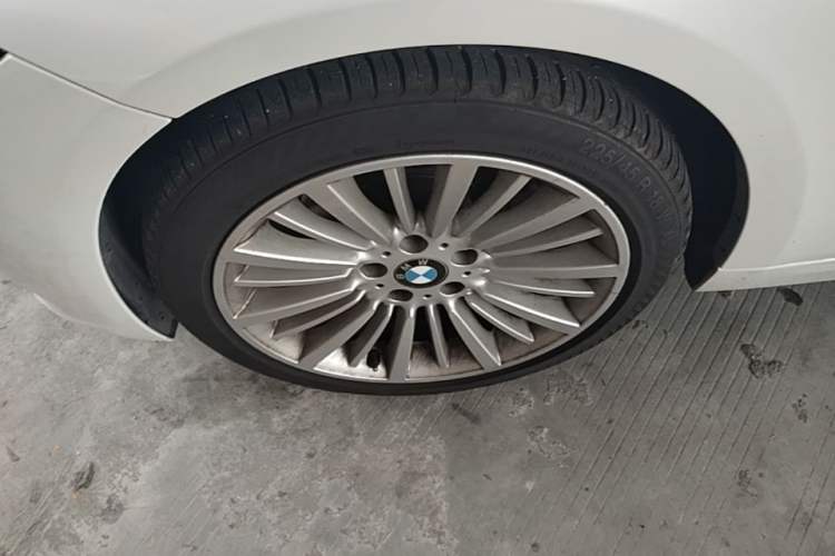 Used BMW 3 Series 2018 320Li Fashion Model Left Front Wheel Hub