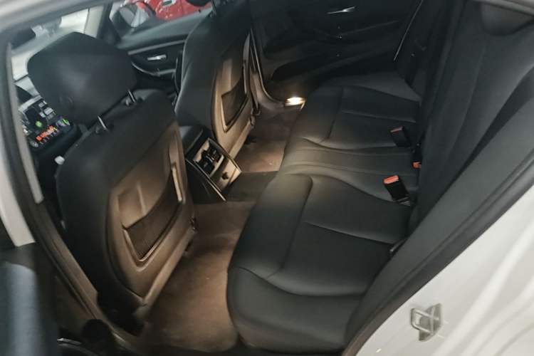 Used BMW 3 Series 2018 320Li Fashion Model Left Rear Seat